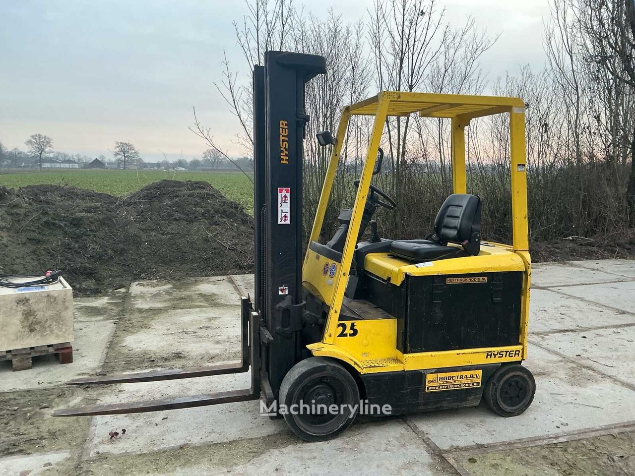 Hyster E2.50XM electric forklift - Machineryline