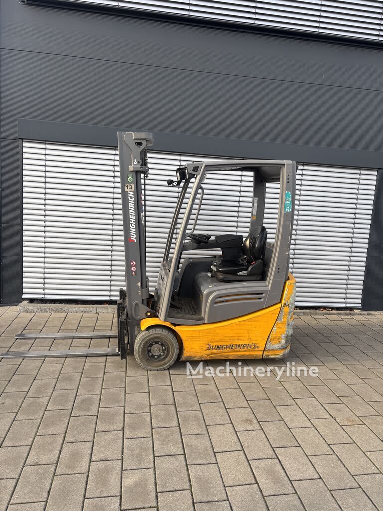 رافعة شوكية كهربائية Jungheinrich EFG 215 - Machineryline