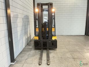 Jungheinrich EFG 425 electric forklift
