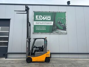 chariot &eacute;l&eacute;vateur &eacute;lectrique Jungheinrich EFG320 Heftruck