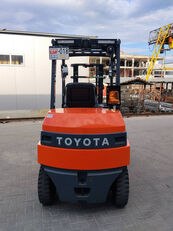 بيع رافعة شوكية كهربائية Toyota 8FBJ35 - صورة 4 | Machineryline TN رافعة شوكية كهربائية Toyota 8FBJ35 | صورة 4 - Machineryline