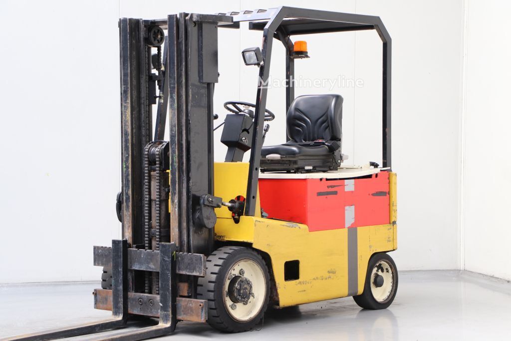 Chariot élévateur électrique Yale ERC050AGE - Machineryline