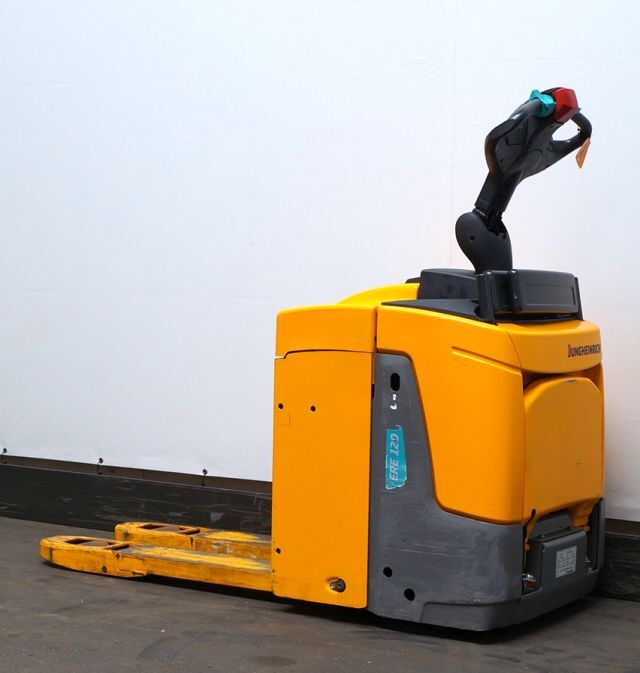 Porta-paletes eléctrico Jungheinrich ERE225 - Machineryline