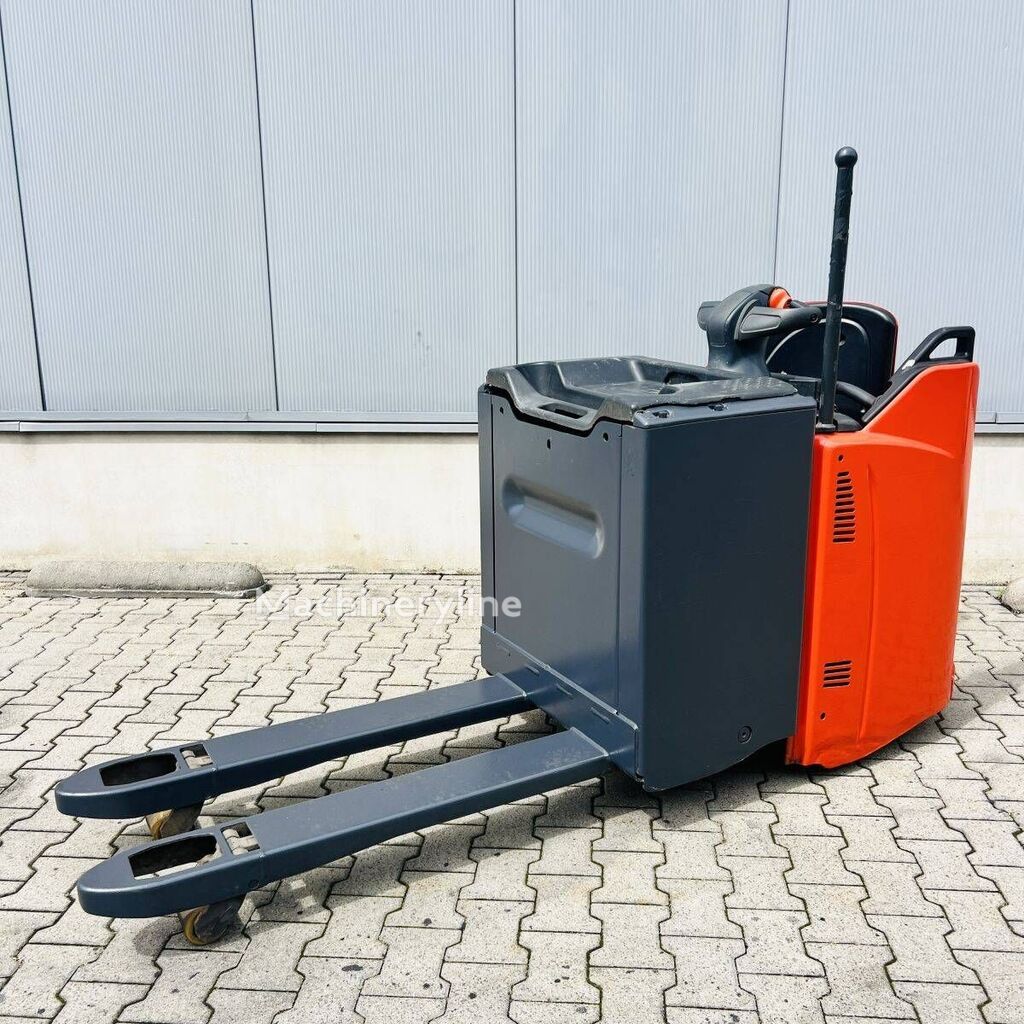 Porta-paletes eléctrico Linde T20SP (131) - Machineryline