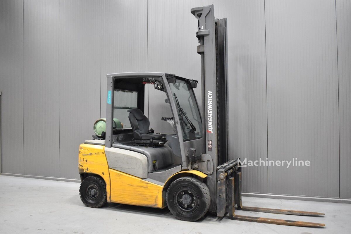 رافعة شوكية تعمل بالغاز Jungheinrich TFG 425 - Machineryline