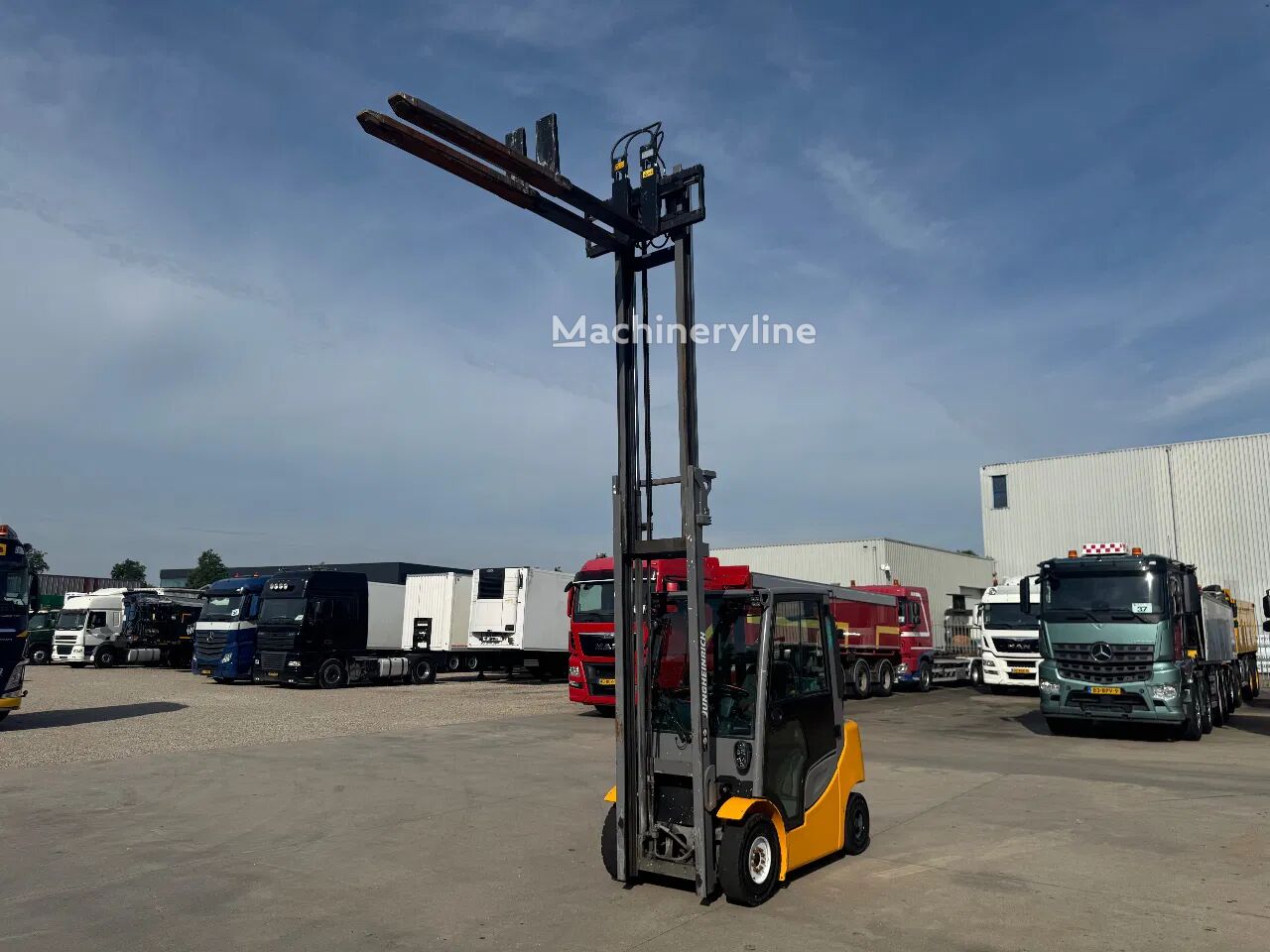 Jungheinrich TFG 425s LPG GAS 2.5 T TELESCOOP LEPELS gas forklift - Machineryline