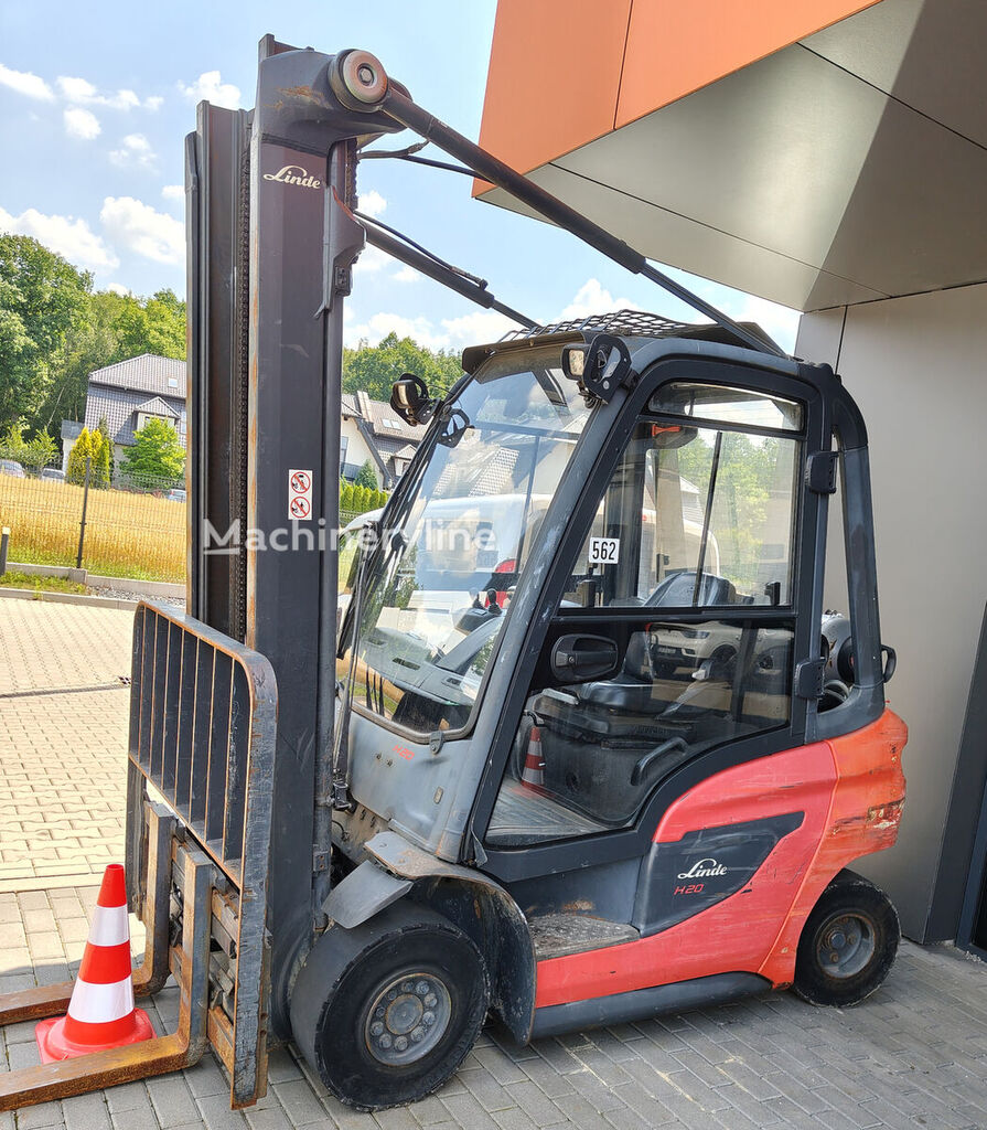 Chariot élévateur à gaz Linde H20T-01/600 - Machineryline