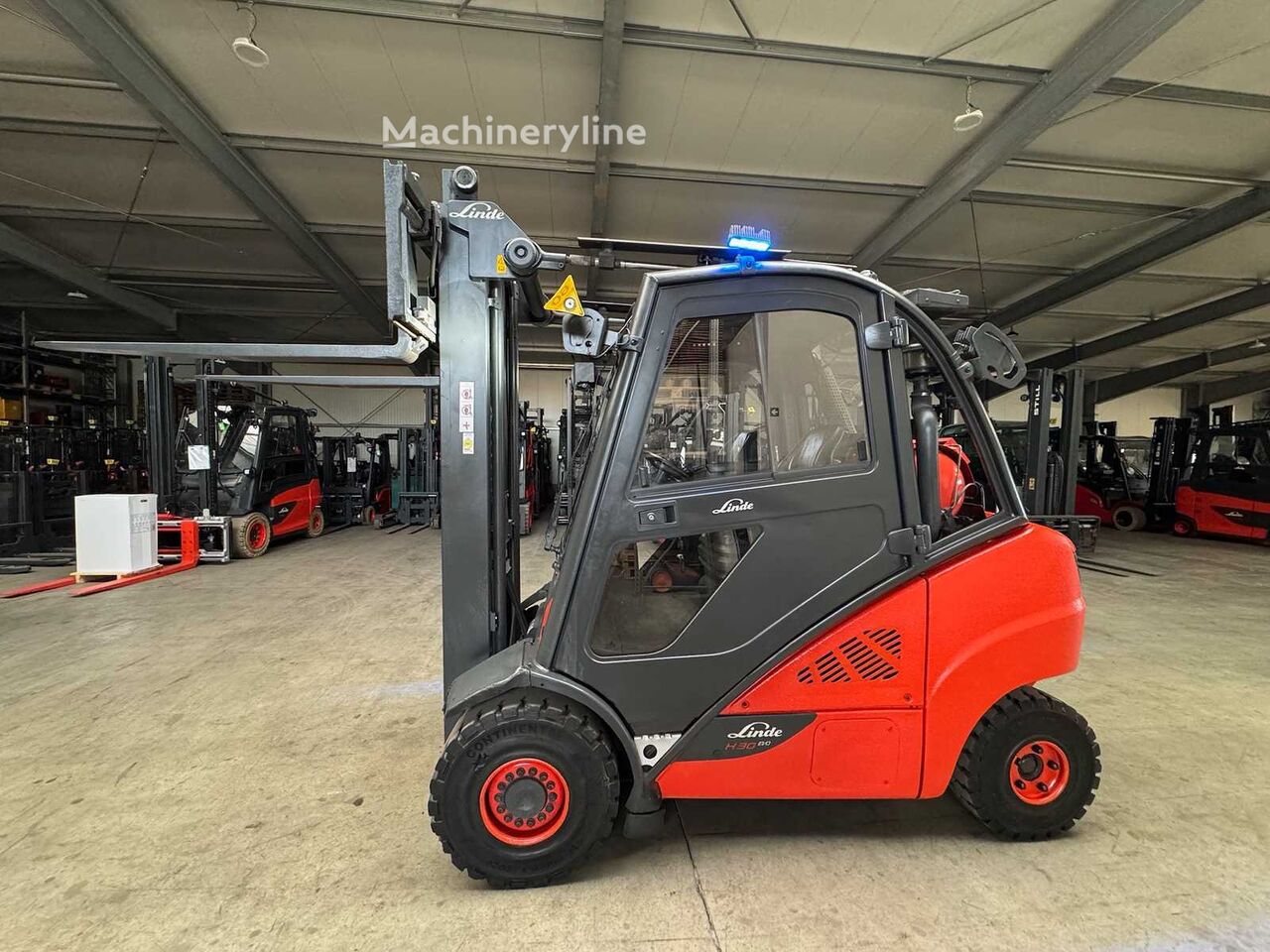 Linde H30T-02 carretilla de gas - Machineryline