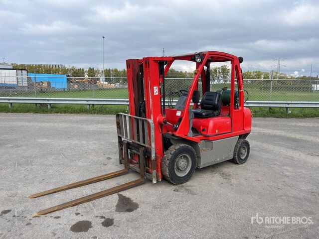 Nissan U1D2A25LQ gas forklift for sale | Machineryline NG Nissan U1D2A25LQ gas forklift - Machineryline