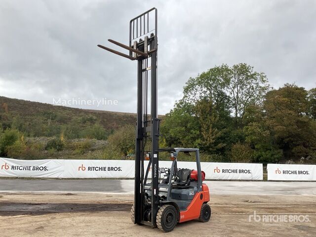 Toyota 02-8FGF20 gas forklift for sale | Machineryline ZW Toyota 02-8FGF20 gas forklift - Machineryline