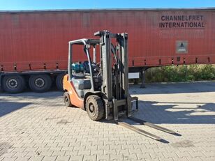 Toyota 02-8FGF25 gas forklift