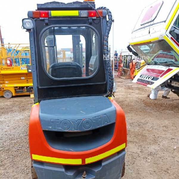 Toyota 32-8FG20 gas gaffeltruck - Machineryline