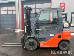 газовый погрузчик Toyota Tonero 25