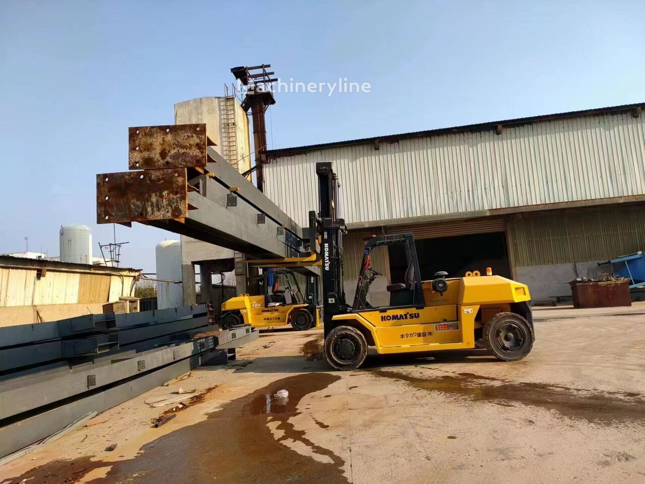 Chariot élévateur lourd Komatsu FD160-8E - Machineryline