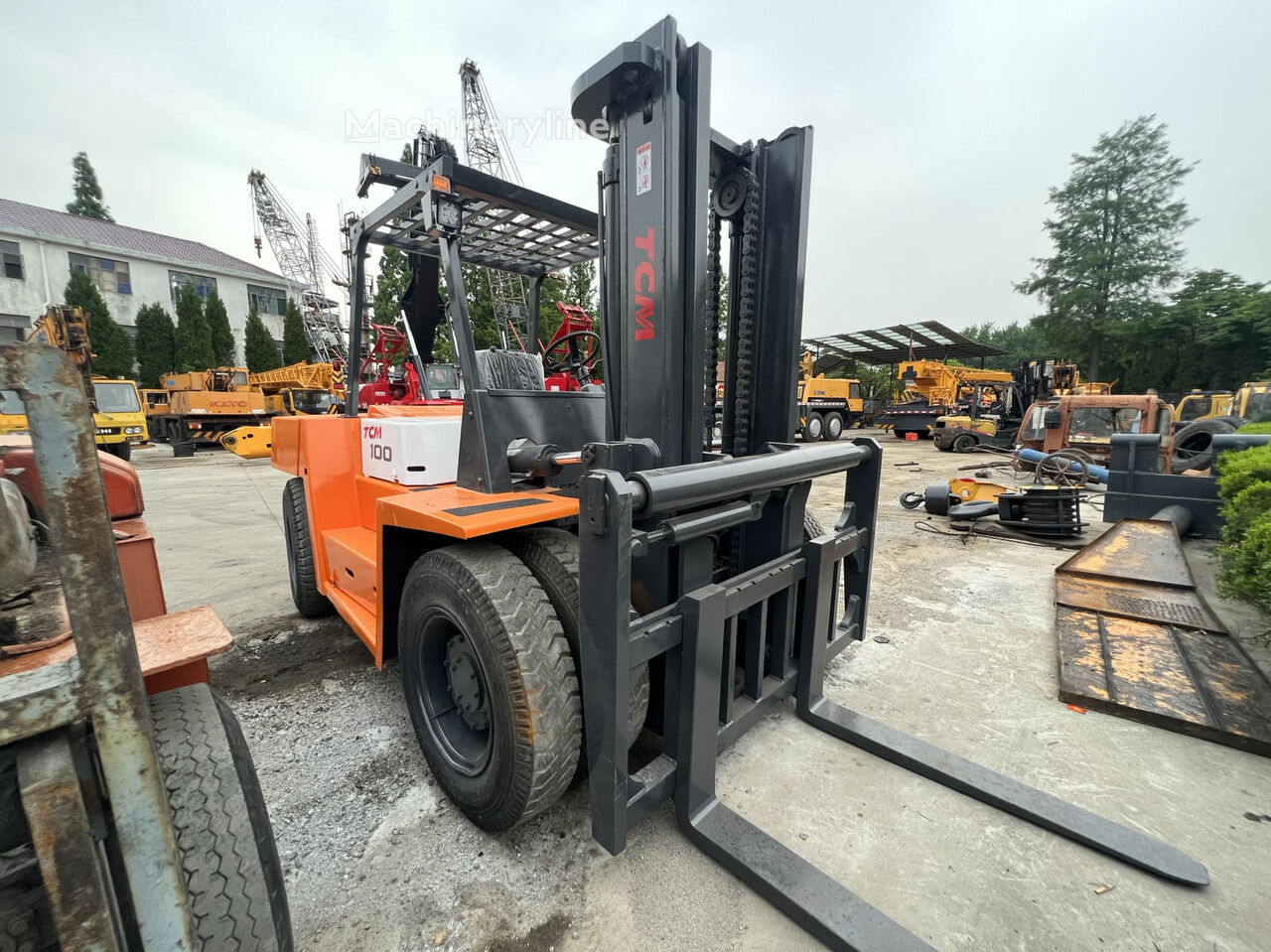 TCM FD100 high capacity forklift - Machineryline