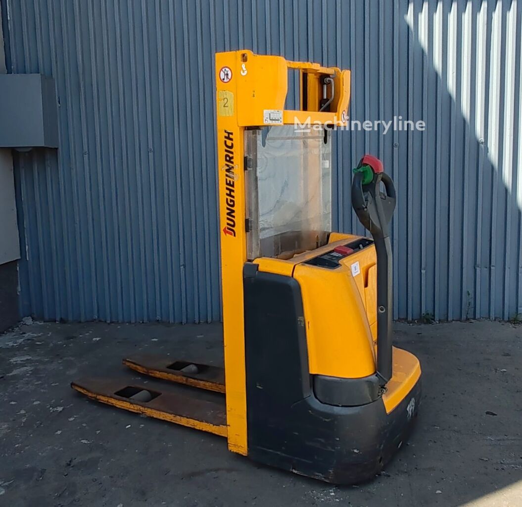 Jungheinrich EJC 112 2.5m/ free lift high lift pallet truck - Machineryline