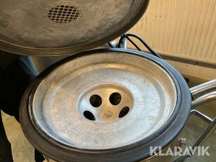 Купить промышленный пылесос Husqvarna W70P - Изображение 13 | Machineryline TM Промышленный пылесос Husqvarna W70P | Изображение 13 - Machineryline