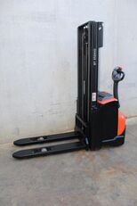 penumpuk palet BT SWE 100