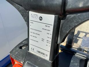 BT SWE 120 pallet stacker