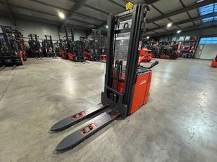 Linde L12AP-1172-01 pallet stacker