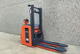 Linde L14 apilador