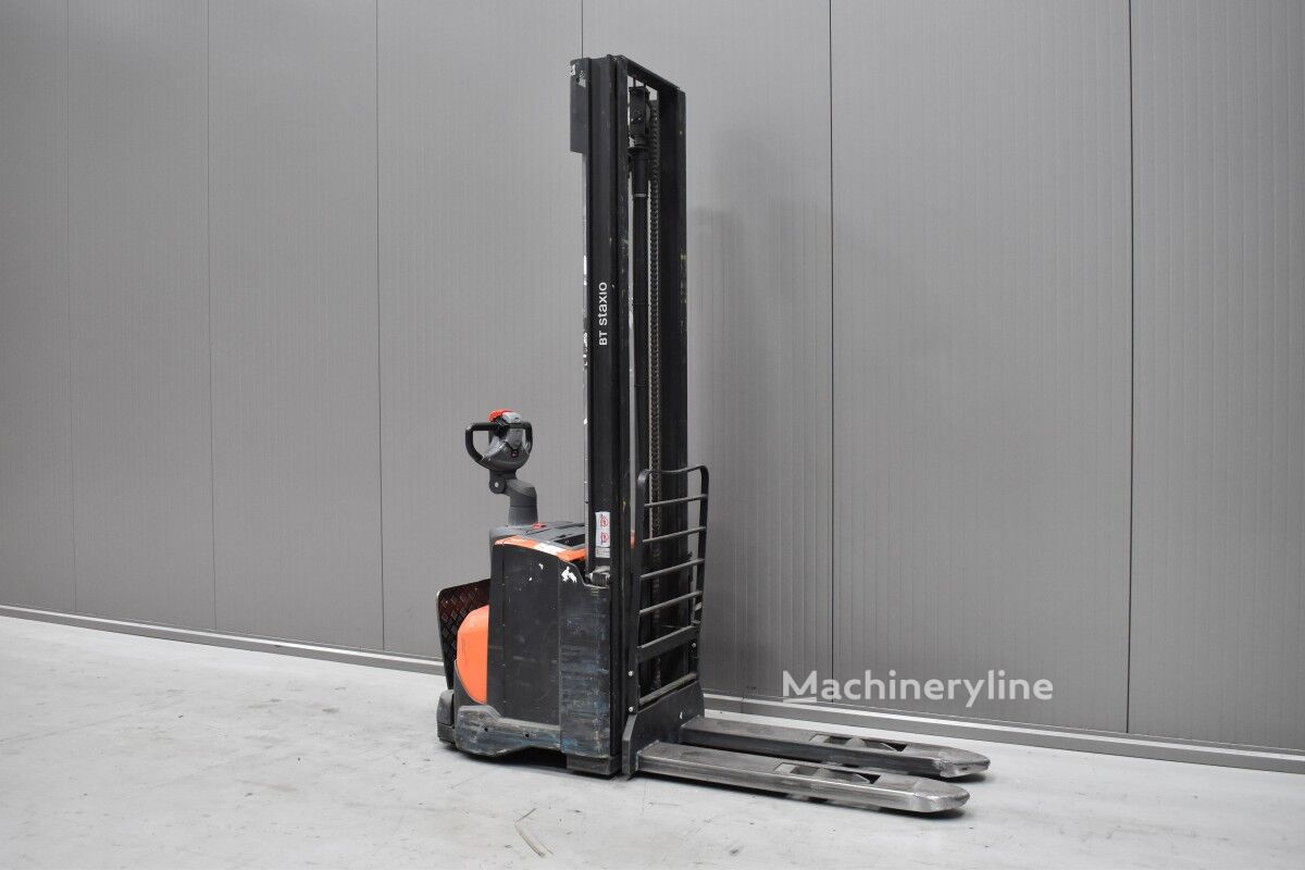 Xe nâng pallet đứng lái Toyota SWE 120 - Machineryline