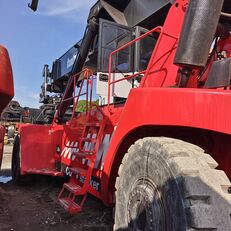Fantuzzi CS45 reach stacker