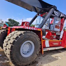 Kalmar DRF450 reach stacker