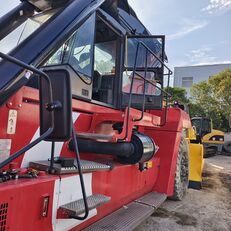 Kalmar DRT450 reach stacker