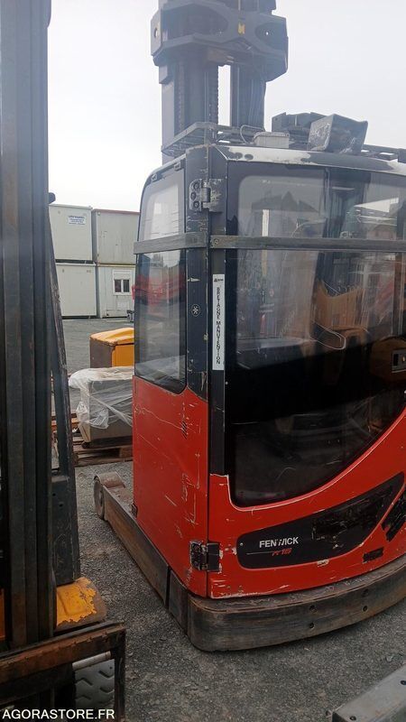 Empilhador retráctil Fenwick R16 a venda | Machineryline AO Empilhador retráctil Fenwick R16 - Machineryline