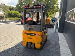 Empilhador retráctil Jungheinrich EFG213 a venda - Imagem 5 | Machineryline AO Empilhador retráctil Jungheinrich EFG213 | Imagem 5 - Machineryline