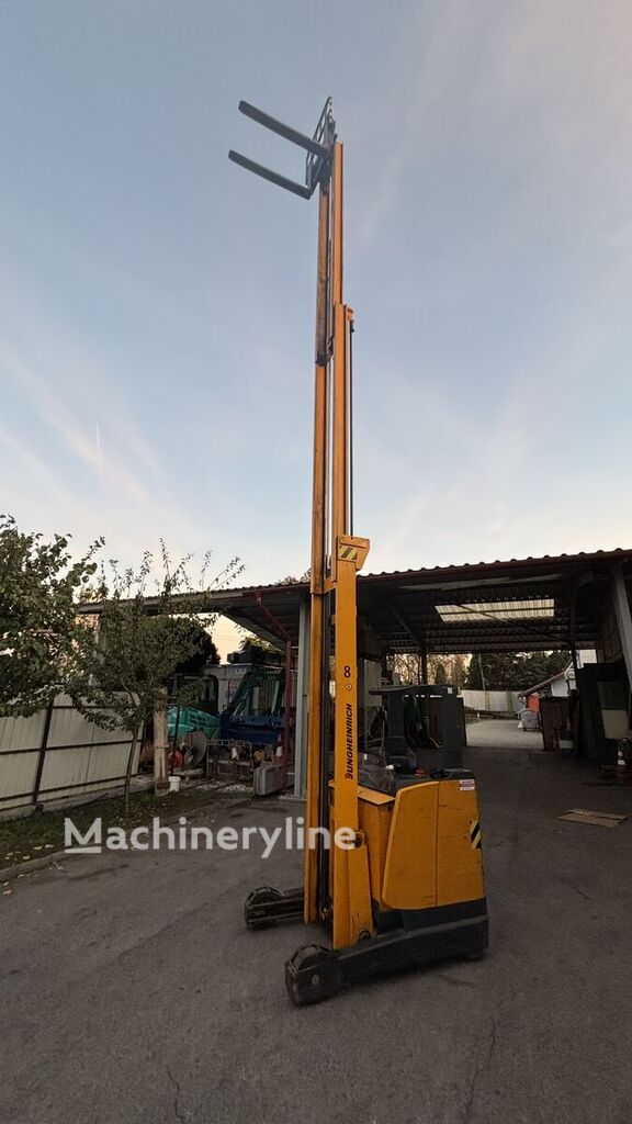 Wózek wysokiego składowania Jungheinrich EV14-16 - Machineryline