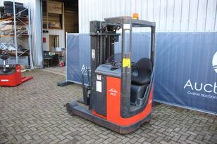 Linde R16N reachtruck