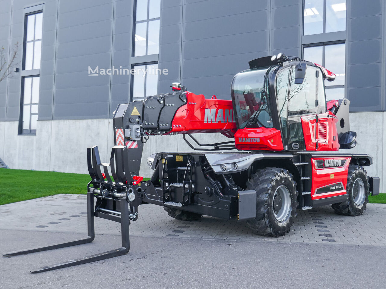 ماكينة المناولة البعيدة الدوارة Manitou MRT 2260 - Machineryline