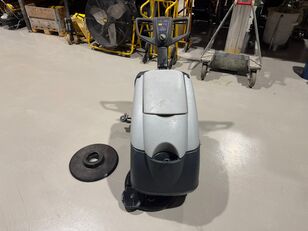 آلة غسل وتجفيف الأرضيات Nilfisk Scrubber-Dryer SC400 43 B FULL PKG