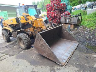 teleskopický nakladač JCB 520-50 4X4