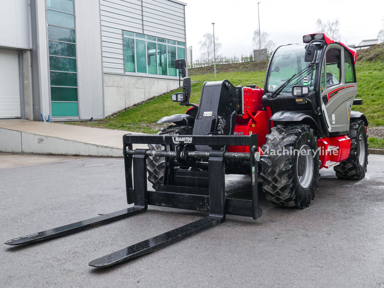 Xe nâng càng Manitou MHT 790 - Machineryline