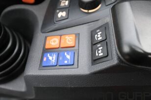 Купить телескопический погрузчик Manitou MLT 961-160 V+ L | 2023 | 300h - Изображение 12 | Machineryline TM Телескопический погрузчик Manitou MLT 961-160 V+ L | 2023 | 300h | Изображение 12 - Machineryline