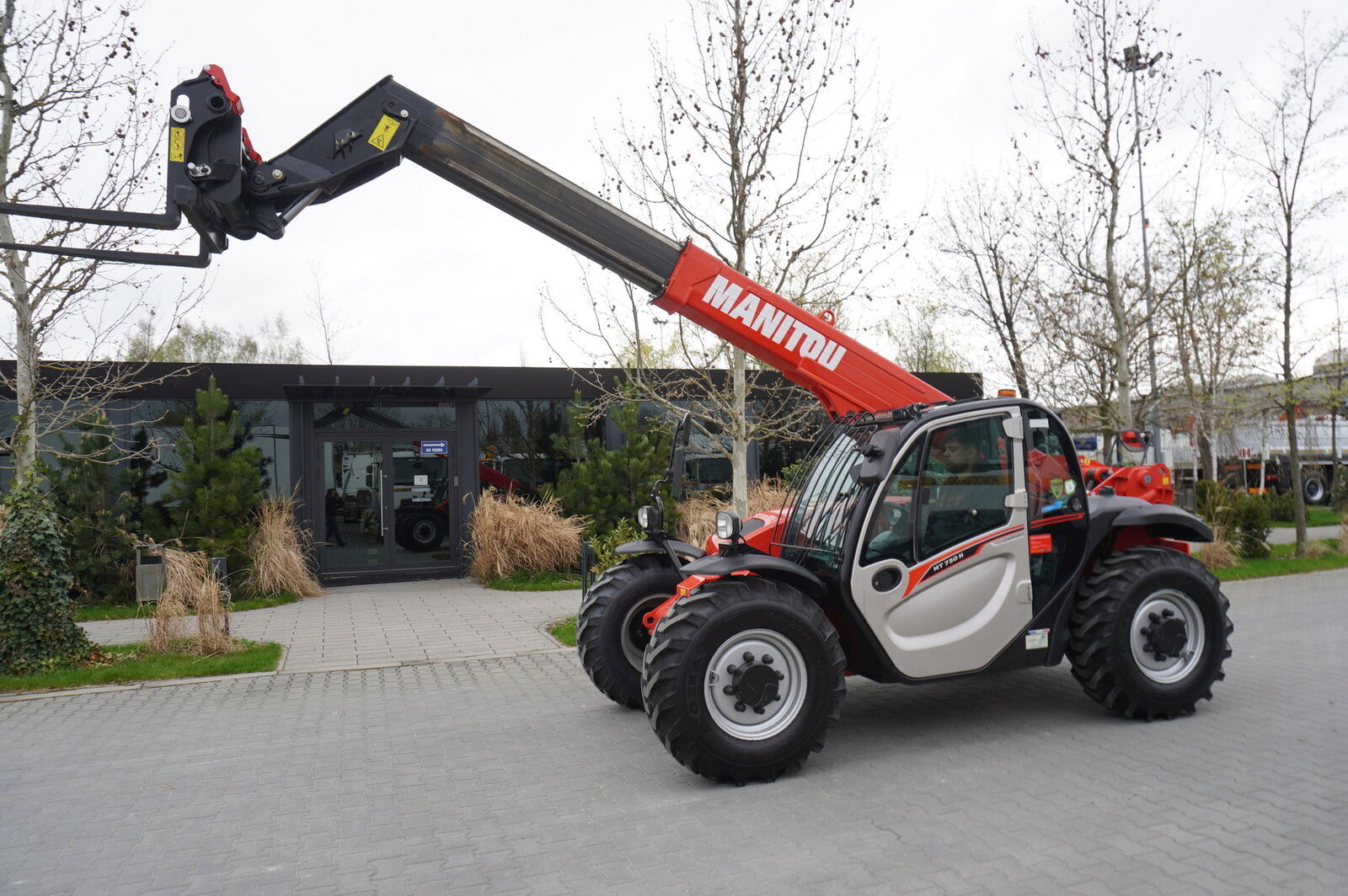 Manitou MT 730 H / 7 m reach / 3 t / height 190 cm / 2900 MTH! / Joystic