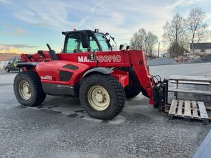 телескопски натоварувач Manitou Mt845