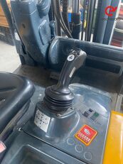 xe nâng ba bánh CARRETILLA ELEVADORA JUNGHEINRICH EFG216