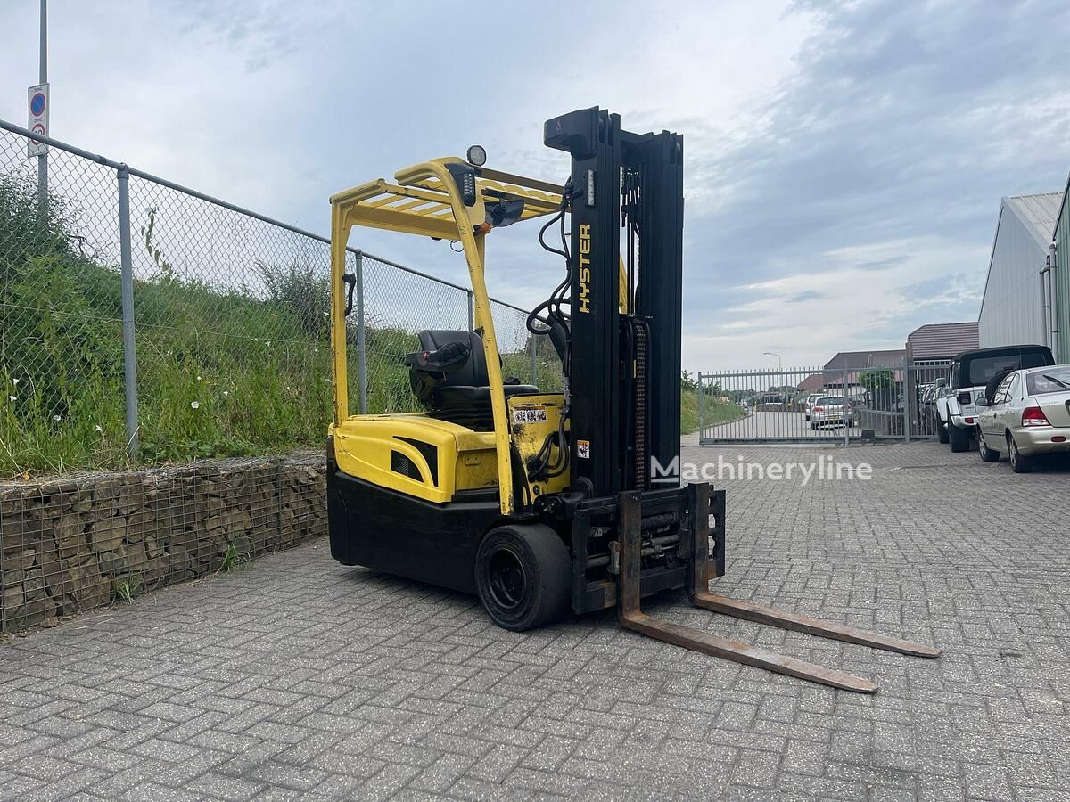 Hyster J2.0XNT LWB gaffeltruck 3-hjuliga till salu | Machineryline SE Hyster J2.0XNT LWB gaffeltruck 3-hjuliga - Machineryline