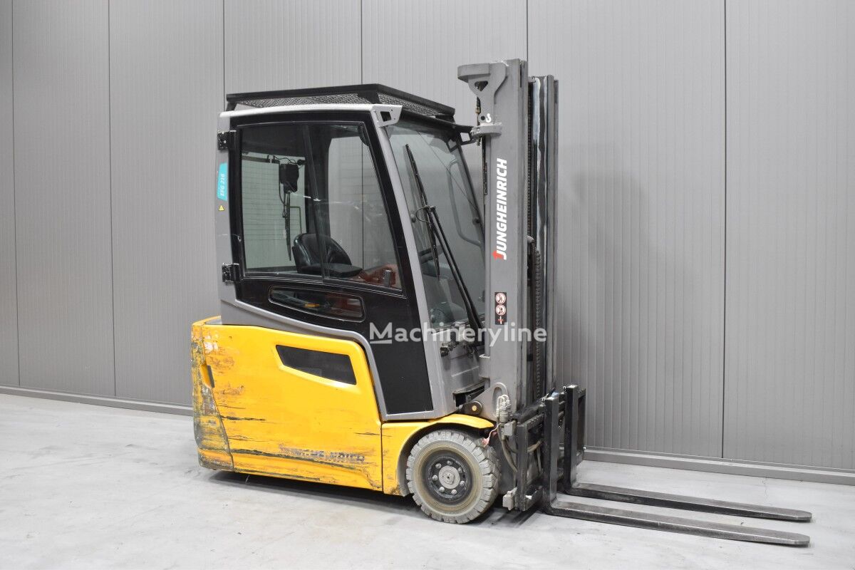 Carrello elevatore a 3 ruote Jungheinrich EFG 216 - Machineryline