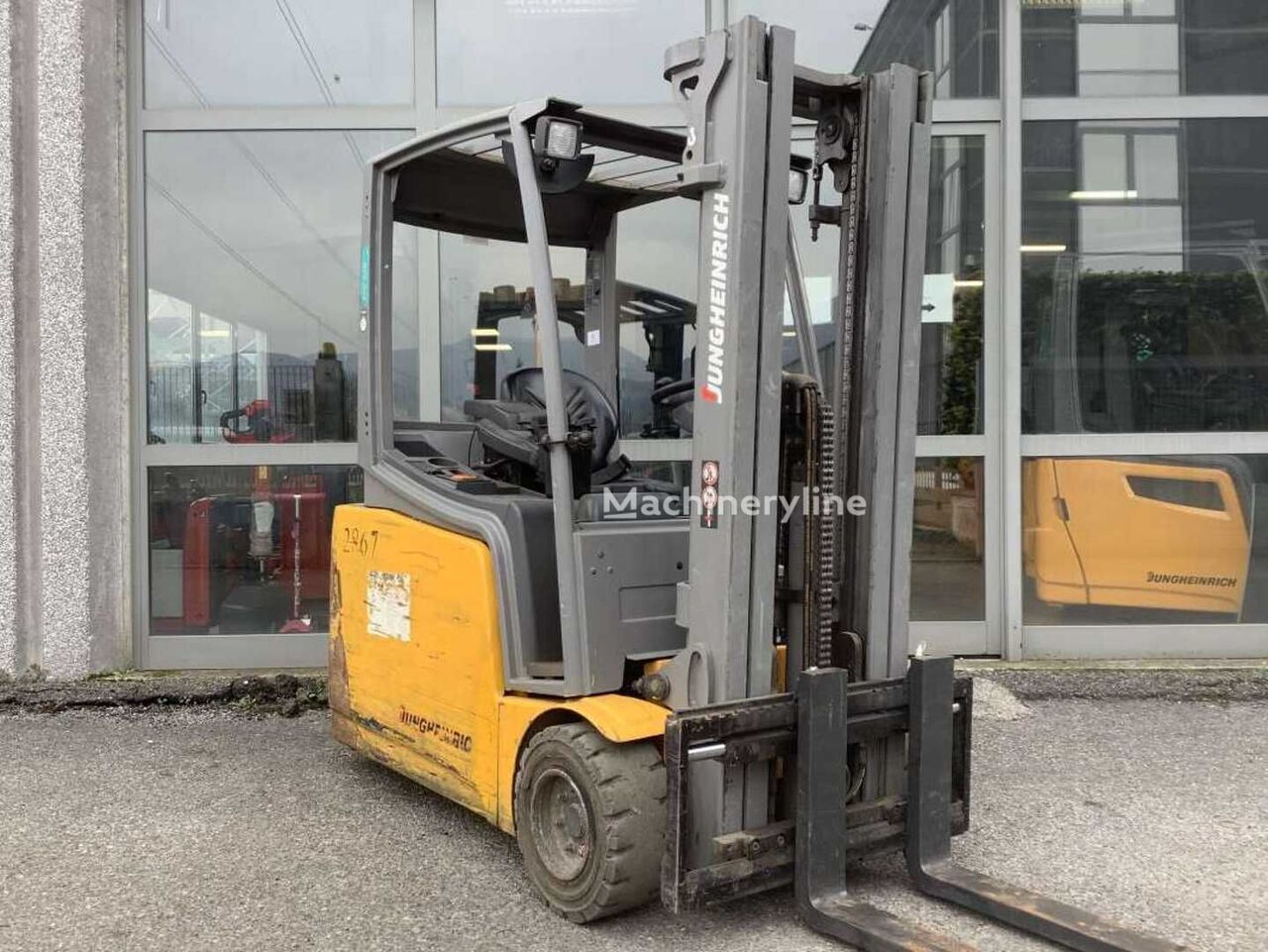 Погрузчик вилочный трехколесный Jungheinrich EFG 220 - Machineryline