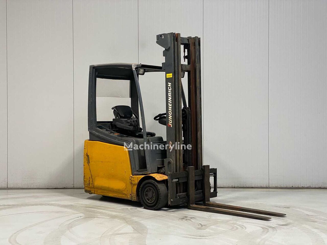ذات ثلاث عجلات رافعة شوكي Jungheinrich EFG216K - Machineryline