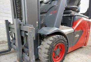 Chariot élévateur à trois roues Linde E14 à vendre - Image 4 | Machineryline LU Chariot élévateur à trois roues Linde E14 | Image 4 - Machineryline