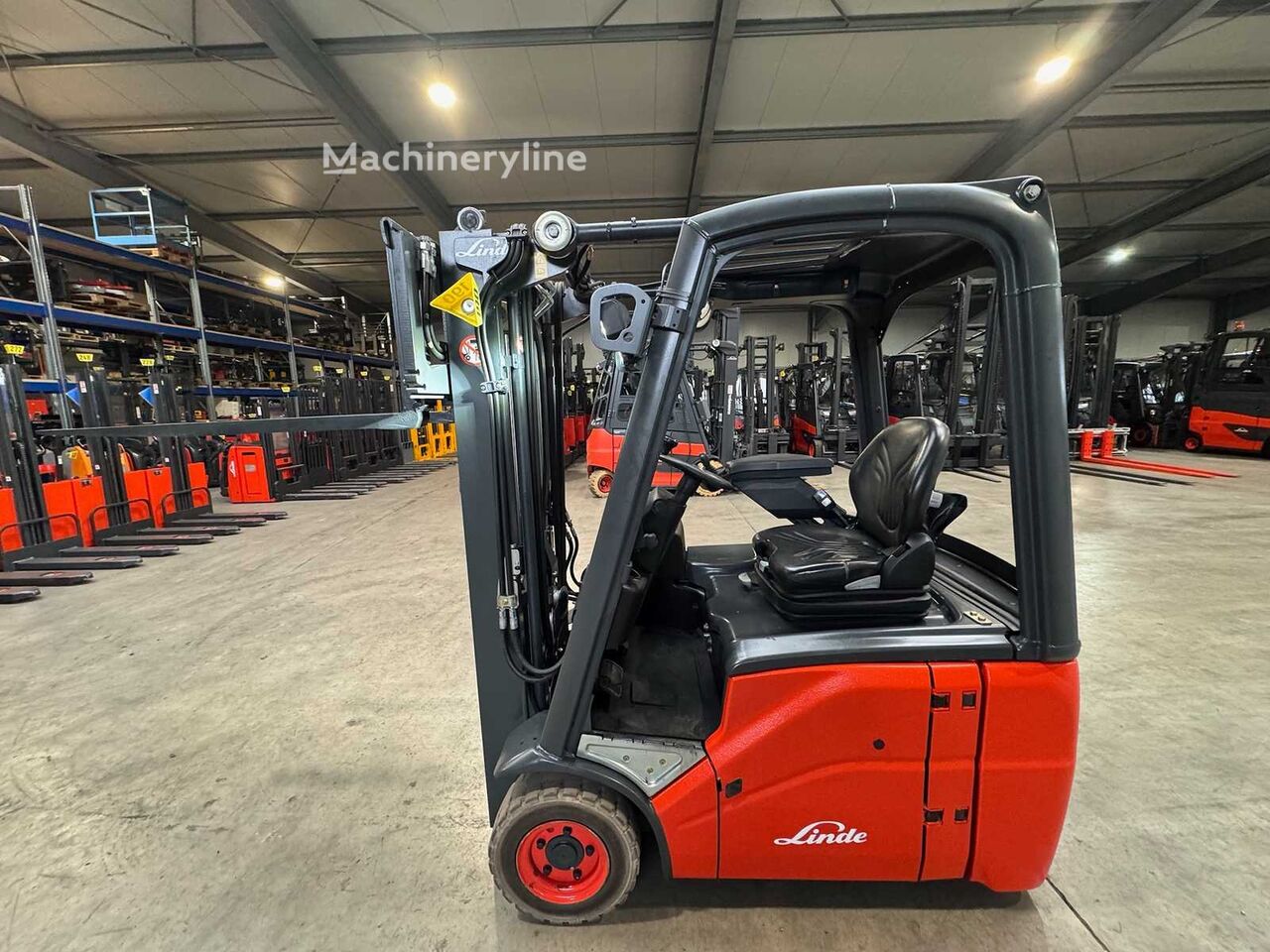 Stivuitor cu trei roţi Linde E14-386-01 - Machineryline