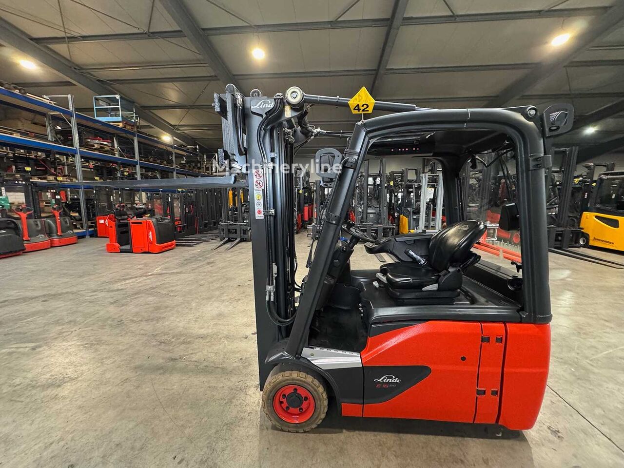 Погрузчик вилочный трехколесный Linde E16 - Machineryline