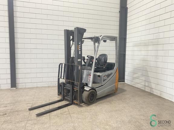 Chariot élévateur à trois roues Still RX20-16 à vendre | Machineryline TG Chariot élévateur à trois roues Still RX20-16 - Machineryline