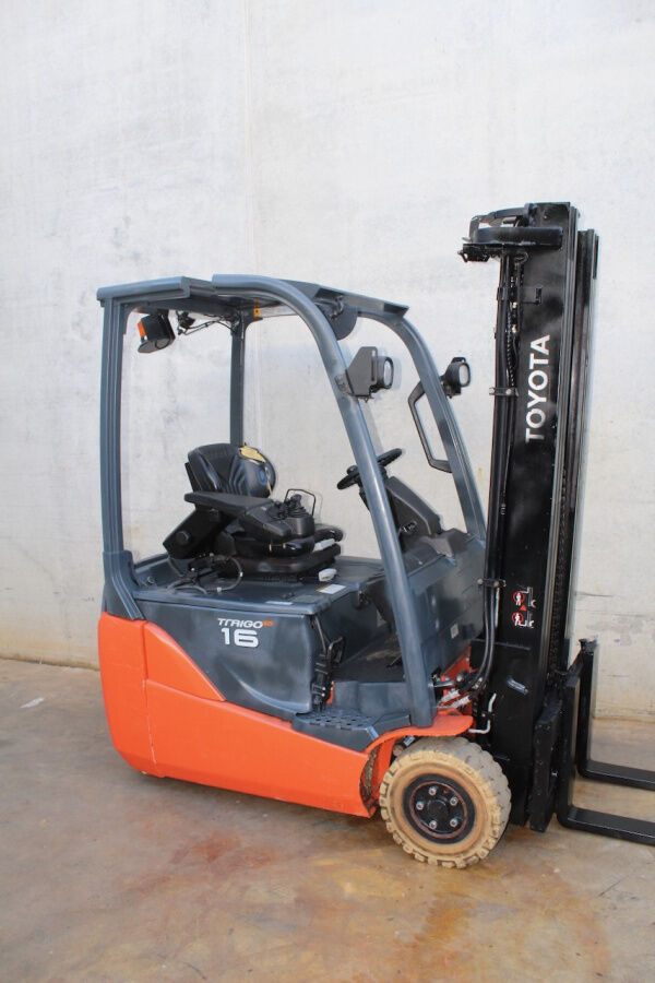 Toyota 8FBEK16T three-wheel forklift - Machineryline